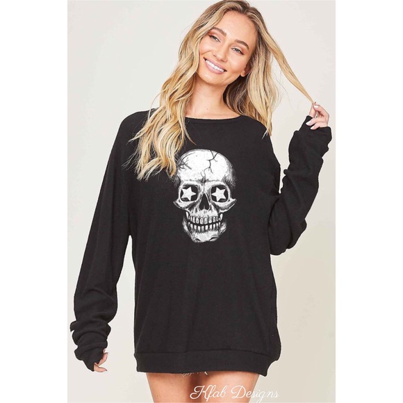 Tops - ❤️LAST 1! Softest Star Skull Hacci Knit Sweatshirt